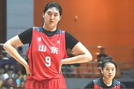 真能乱杀？2米27张子宇入选国青引关注 网友：正式比赛扣篮超韩旭图片