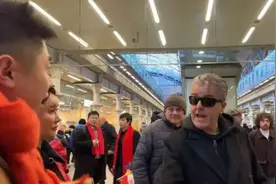 伦敦“钢琴之战”：两种不同权利逻辑的鸡同鸭讲图片