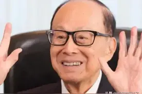 太羡慕了！96岁李嘉诚公开露面，容光焕发比年轻人还精神！图片