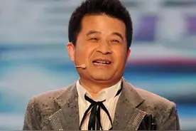 曝毕福剑是从央视正常退休！否定定居农村养鸡，目前有俩赚钱项目图片