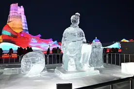 哈尔滨冰雪大世界精彩继续，冰雪组合景观成网红打卡点！图片