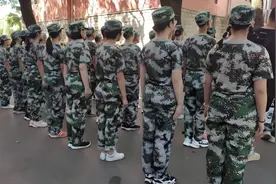 学生军训是没苦硬吃？其实学生并不怕苦，学校和家长心态端正才好图片