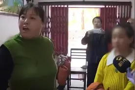 女租客为夺房产，与74岁房东同居20年生一女，不料孩子出生悲剧了图片