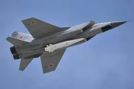 中国版米格-31！歼-8F时隔四年再载航空布撒器，性能全军第一？图片
