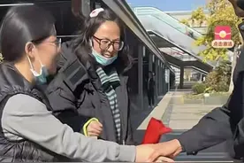 山东女孩浙江认亲后续 : 亲生父亲坚持认亲 , 当初遗弃另有苦衷图片
