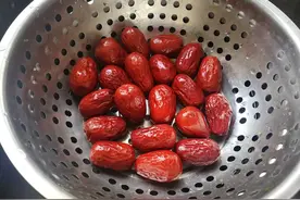 红枣是胃病的“加速器”？医生：养胃远离3物，早了解早受益图片
