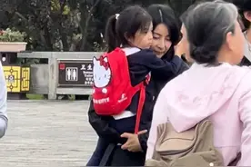 霍启刚一家云南度假，朱玲玲和郭晶晶妈妈陪同，祖孙三代其乐融融图片