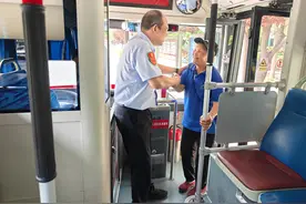 郑州公交打造适老化线路 全面提升老年人出行体验图片