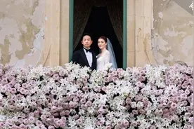 吴千语、施伯雄大婚！换7套礼服，坐古董保时捷走“老钱风”…图片