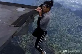 “玩命三巨头”：四年全没，空中被飞机斩首，24岁命丧天门山图片