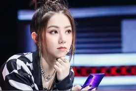 神曲《光年之外》揭秘：邓紫棋如何用五分钟预告片征服今日头条！图片