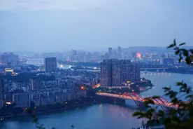 广西最争气的城市，不是桂林北海，本地人说它的夜景“天下第二”图片
