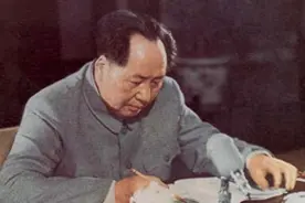 两个儿子被枪决，老同学进京诉苦，毛主席调查后答：处理是应该的图片
