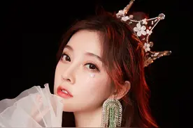 出生于中国西南地区的5位著名女歌手，其中3位是少数民族的图片