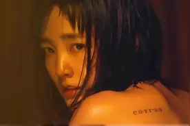 注意看！这个女生真的叫小美图片