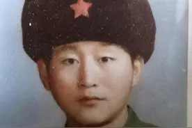 30岁湖南女警花朱玲，在执行任务时不幸牺牲了，丈夫不敢告诉儿子图片