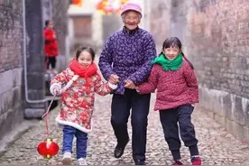 “涨见识了！”，上坟竟然放鞭炮，初一拜年拎菜籽油，湖北之行图片