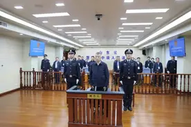 有自首、立功表现，张晓霈获刑9年图片