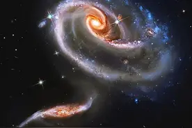 直径高达22万光年，拥有1万亿颗恒星，仙女系是怎么样的 ？图片