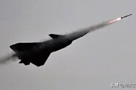 五代机模拟空战，将歼20性能下调后，仍然能够完胜F22图片