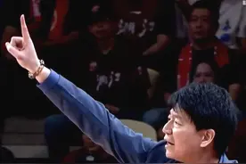 CBA半决赛新疆105：93逆转胜浙江，邱彪用对了两个人图片