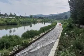 遛娃玩水之临朐齐鲁嵩山峡谷漂流图片