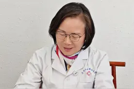 月经淋漓不走，这4种食物在“喂养”你的内膜，越吃内膜越厚图片