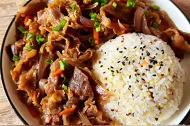 中午给孩子做肥牛饭，换了料汁配方，口感鲜香更下饭，好吃又好做图片
