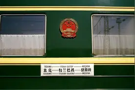 93年中俄列车劫案：200匪徒洗劫上万人，女客多遭折磨，有多惨？图片