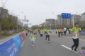 “吸睛”！他们在“扬马”跑出了欢乐和健康图片