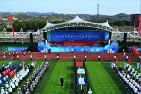 2024年吕梁市中小学生田径运动会举行图片