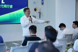 "机器人梦工厂"背后的神奇教授李泽湘:无论有多少身份,我先是老师图片