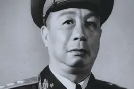 毛主席亲自带他入党，亲手抓获第一个日军俘虏，封开国上将图片