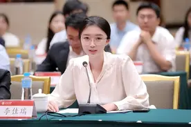 这才是北大校花，传说中美貌与智慧并存的才女！图片