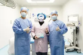个性化摘镜新选择！广东首例龙晶PR晶体顺利植入图片