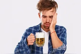 如果坚持一个月“滴酒不沾”，肝能变好吗？相关研究告诉你答案图片
