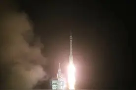再探苍穹！神舟十八号发射成功！图片