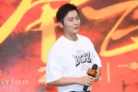 李晨宣布重大喜讯！情断范冰冰5年后，他能否重回巅峰？图片