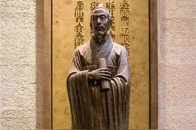 “仲父”吕不韦之死：收秦始皇30言后自尽，尸体被窃，葬礼成劫难图片