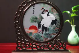 70岁老人过生日送什么礼物？选这3种礼物，让长辈瞬间感动图片