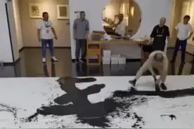 曾翔是赤裸裸的践踏书法艺术的罪人，严重误导青少年的认知和理解图片