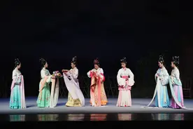 展现中华戏曲之美 黄梅戏《天仙配》亮相上海天蟾逸夫舞台图片
