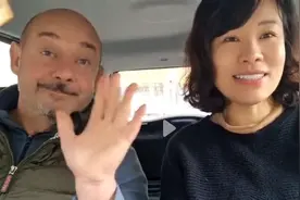李心暖和老公结婚两家都反对？一家怕拿身份跑？一家嫌弃是屠夫？图片