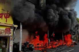台湾彰化一栋建筑起火，3人死亡图片