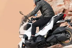 15L大油箱，续航600KM以上，为什么说这款150踏板车是摩旅神器？图片