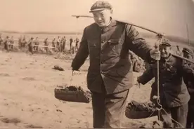 军区副司令调离，军区开始不同意，萧华：还是走吧！外界传背景硬图片