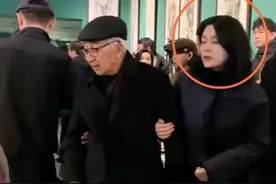 90岁画家靳尚谊小40多岁娇妻曝光，长相酷似关之琳被指为女星祁艳图片