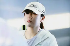 国乒太原行：30岁陈梦艳压群芳，这身打扮像18，孙颖莎罕见穿贵衣图片