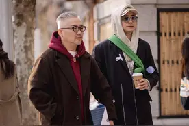 六七十岁男人：头发花白发型这样剪，干练利落，不油腻更气质图片