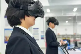女主播说，山东航空学院被严重低估了，毕业就带编，这是真的吗？图片